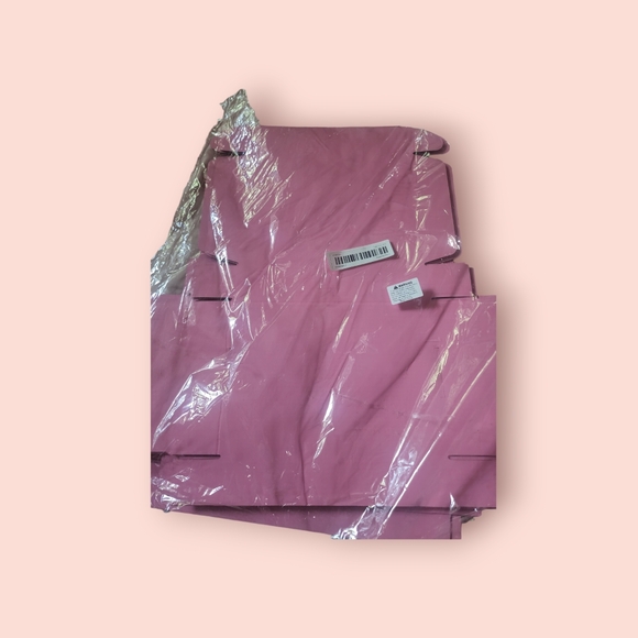 All 4 items - Picture 2 of 5